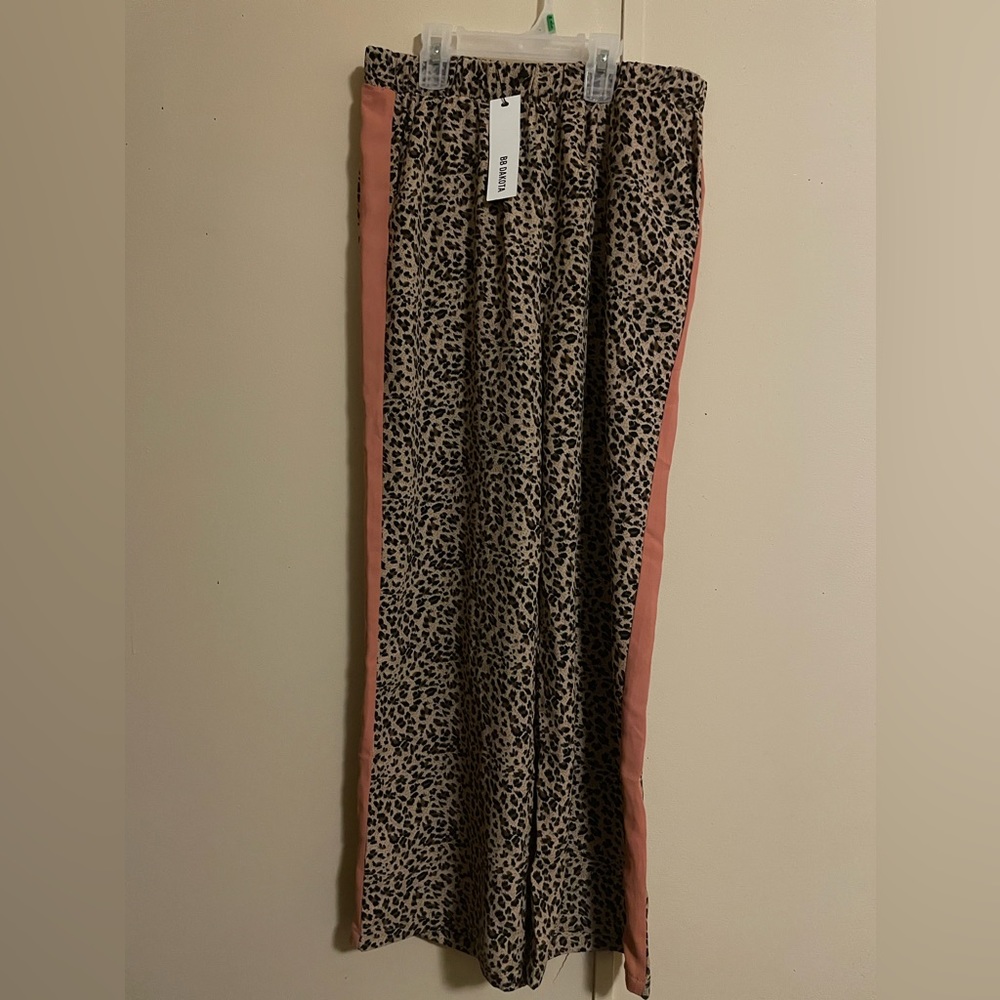 BB Dakota leopard print pants size small